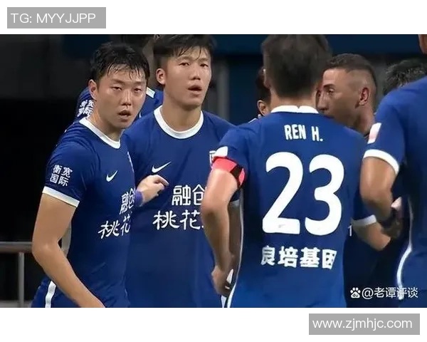 武汉篮球队在选拔赛中以95分稳居积分榜首位，表现抢眼